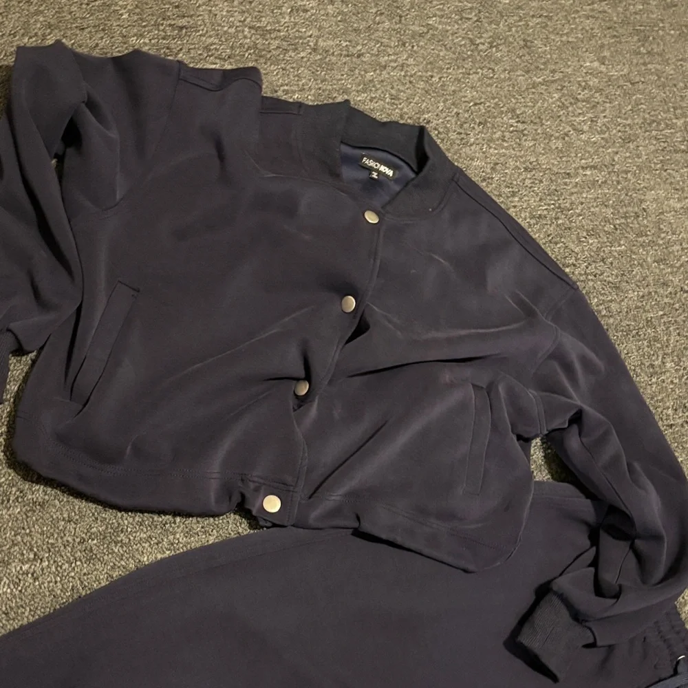 FashionaNova Navy Bomber Sweatsuit - Picture 1 of 2